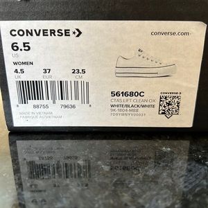 Like new Converse platform sneakers
